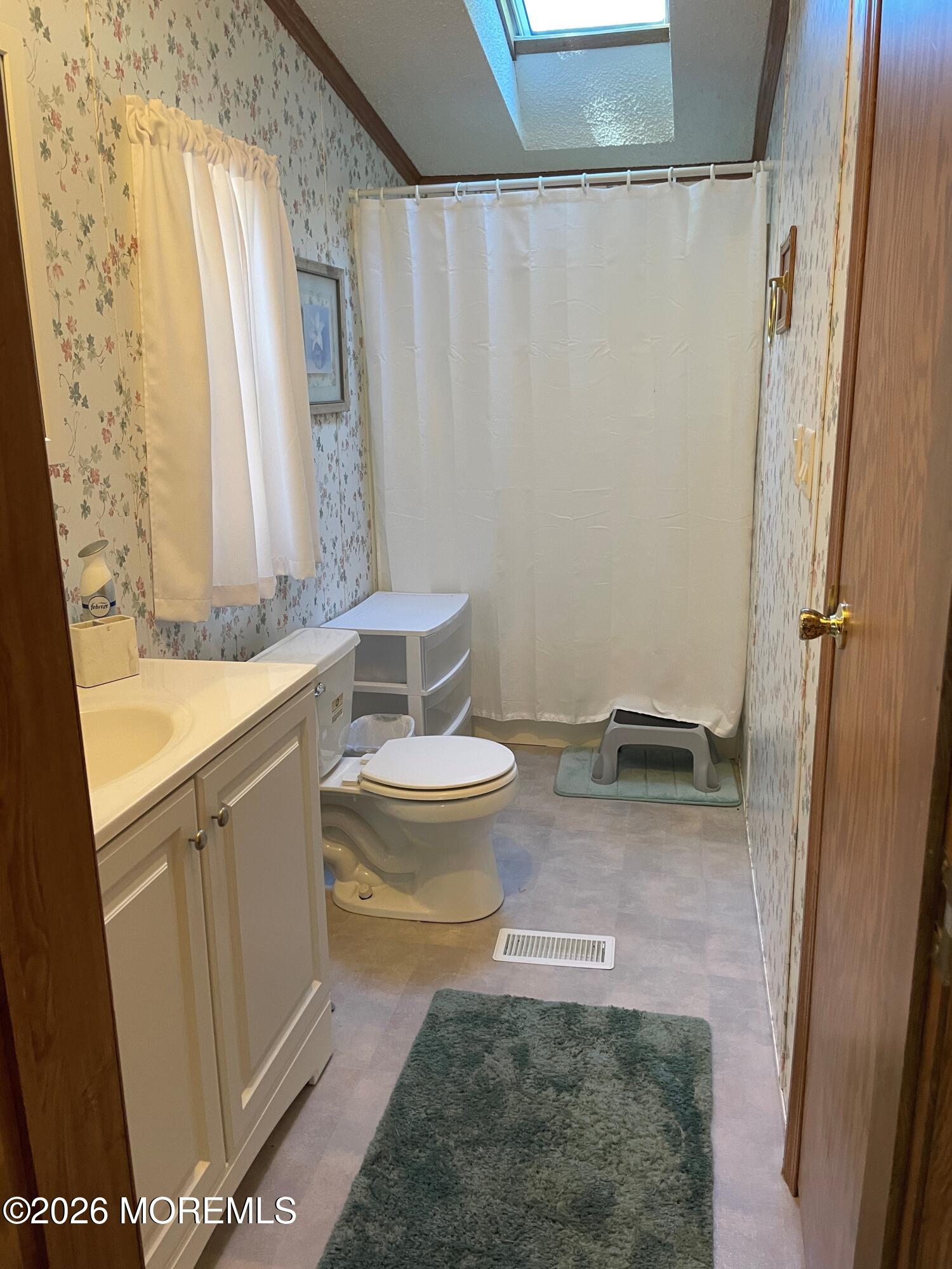25 Oak Tree Lane Manahawkin NJ 08050