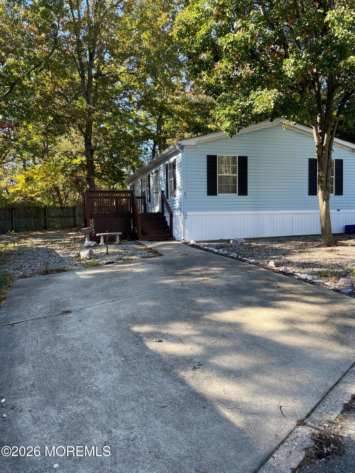 25 Oak Tree Lane Manahawkin NJ 08050