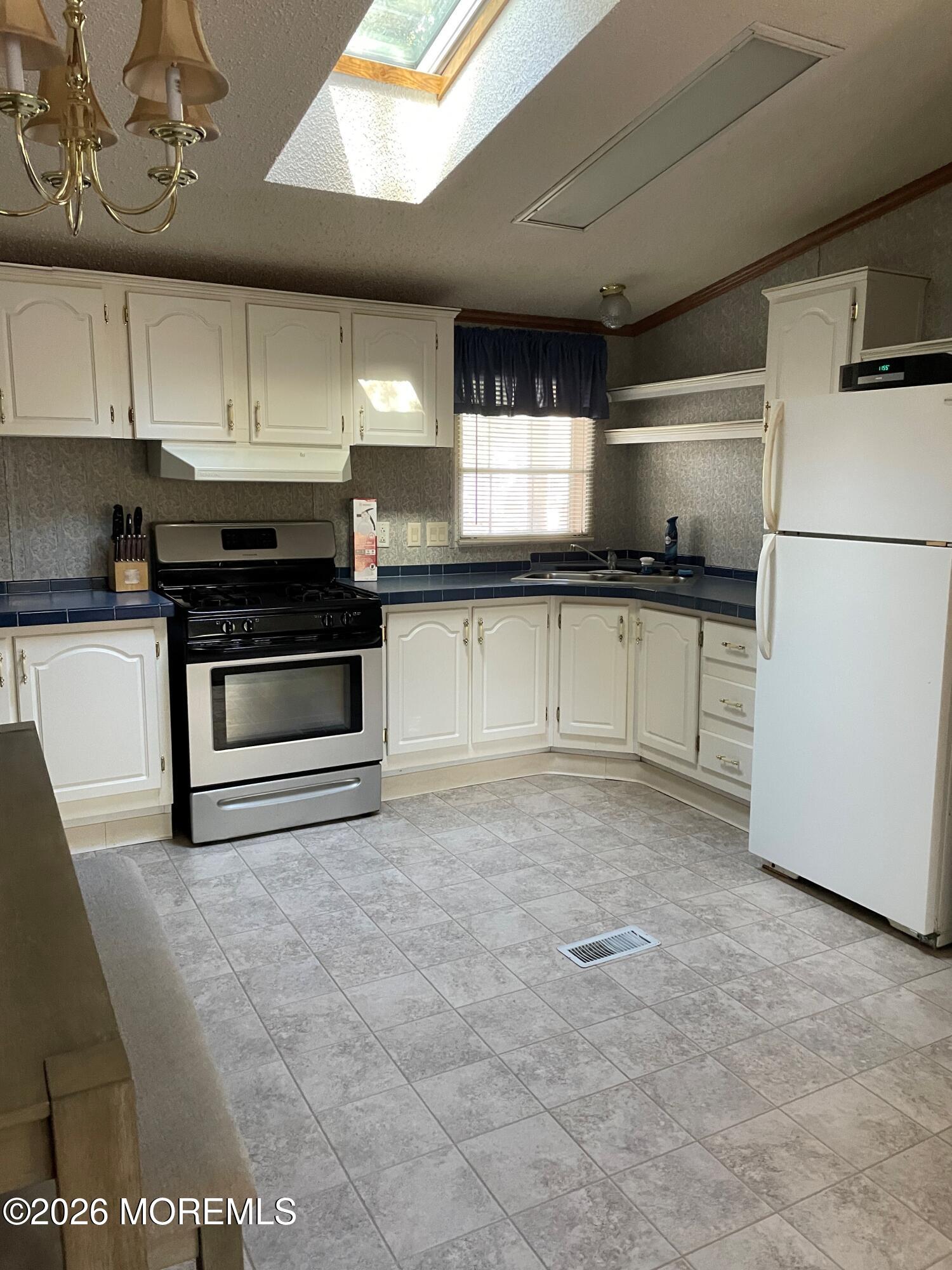 25 Oak Tree Lane Manahawkin NJ 08050