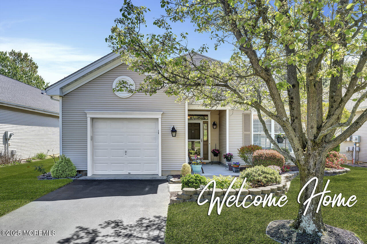 4 Lilac Springs Court Lakewood NJ 08701