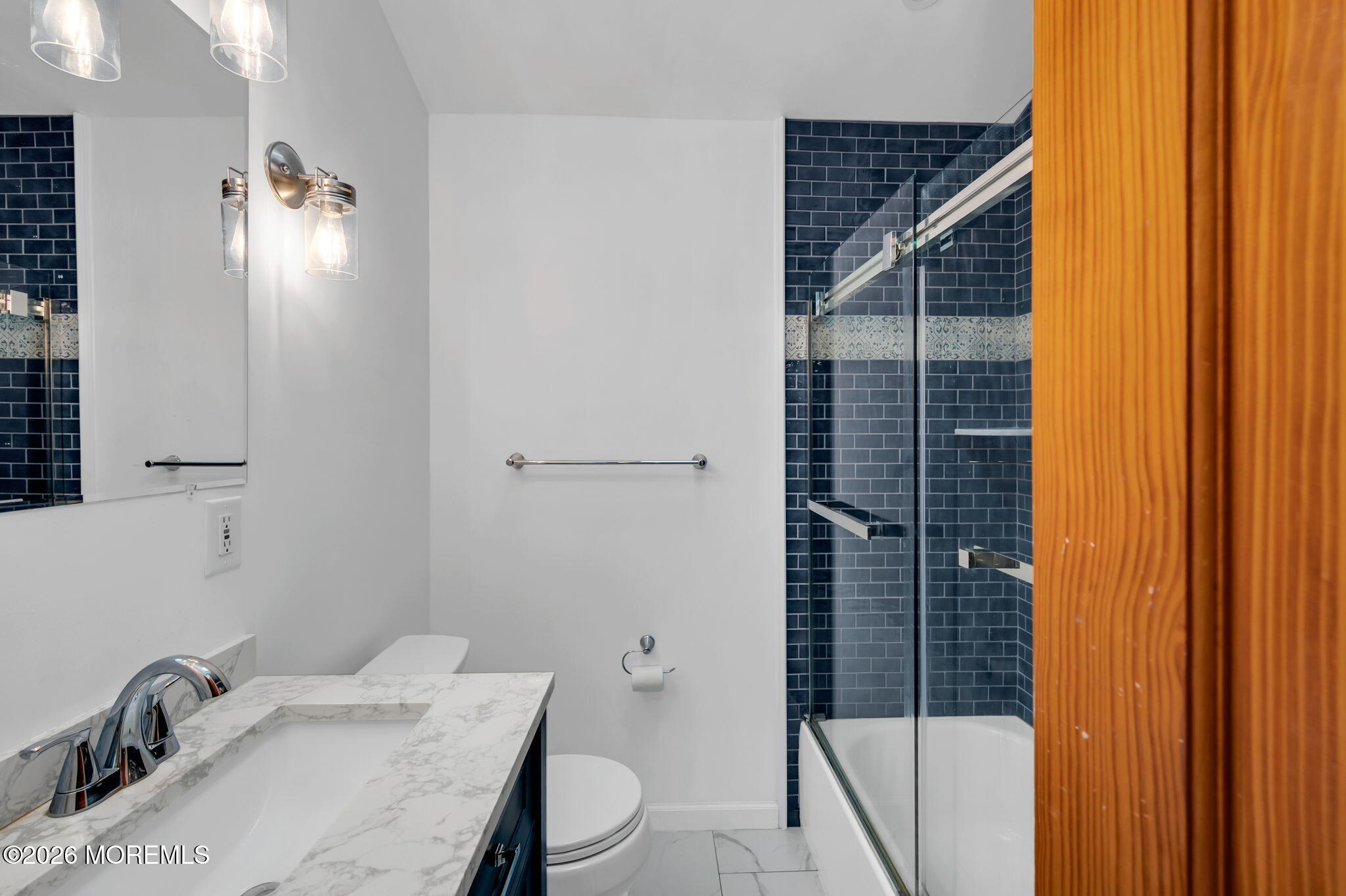 24 Village Lane Middletown NJ 07748