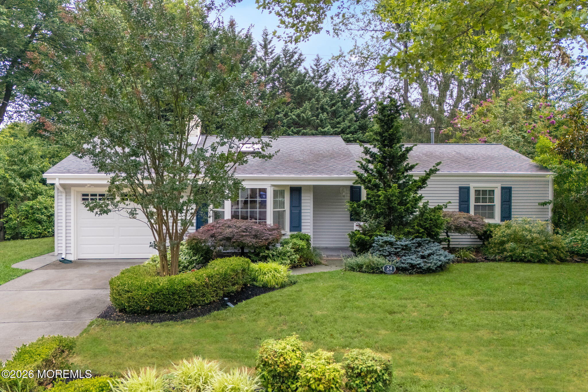 24 Village Lane Middletown NJ 07748
