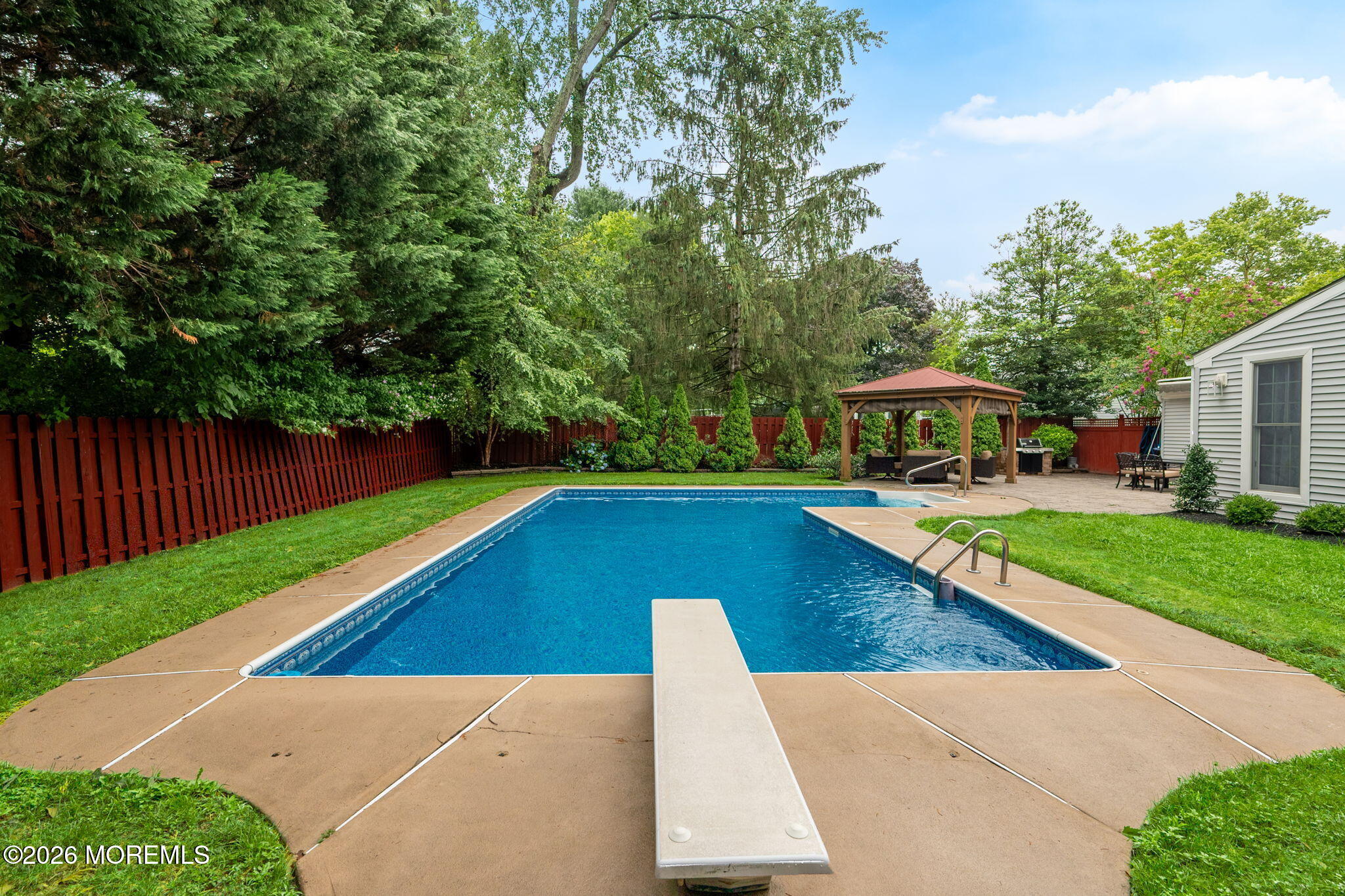 24 Village Lane Middletown NJ 07748