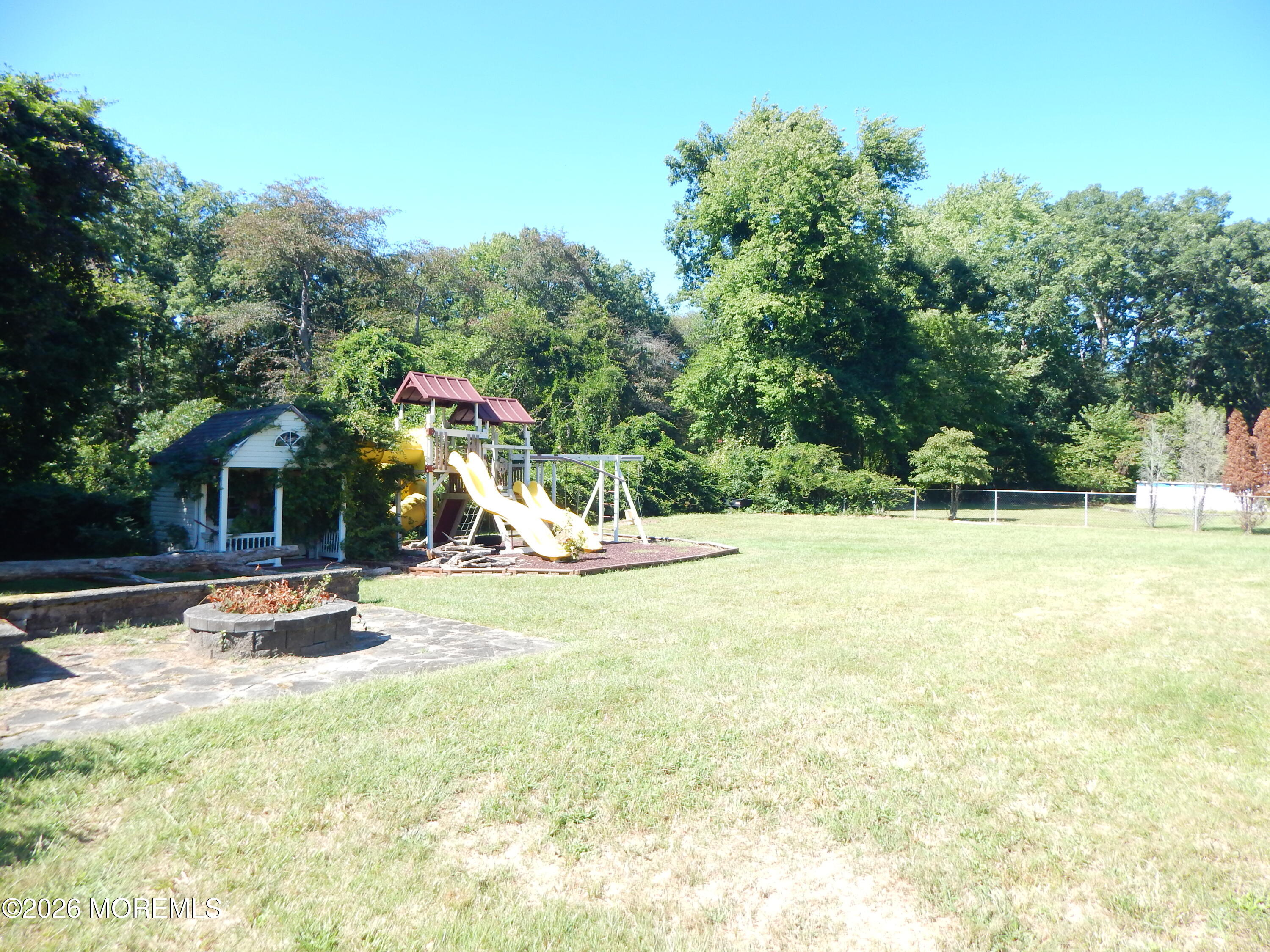 28 Woodside Drive Howell NJ 07731