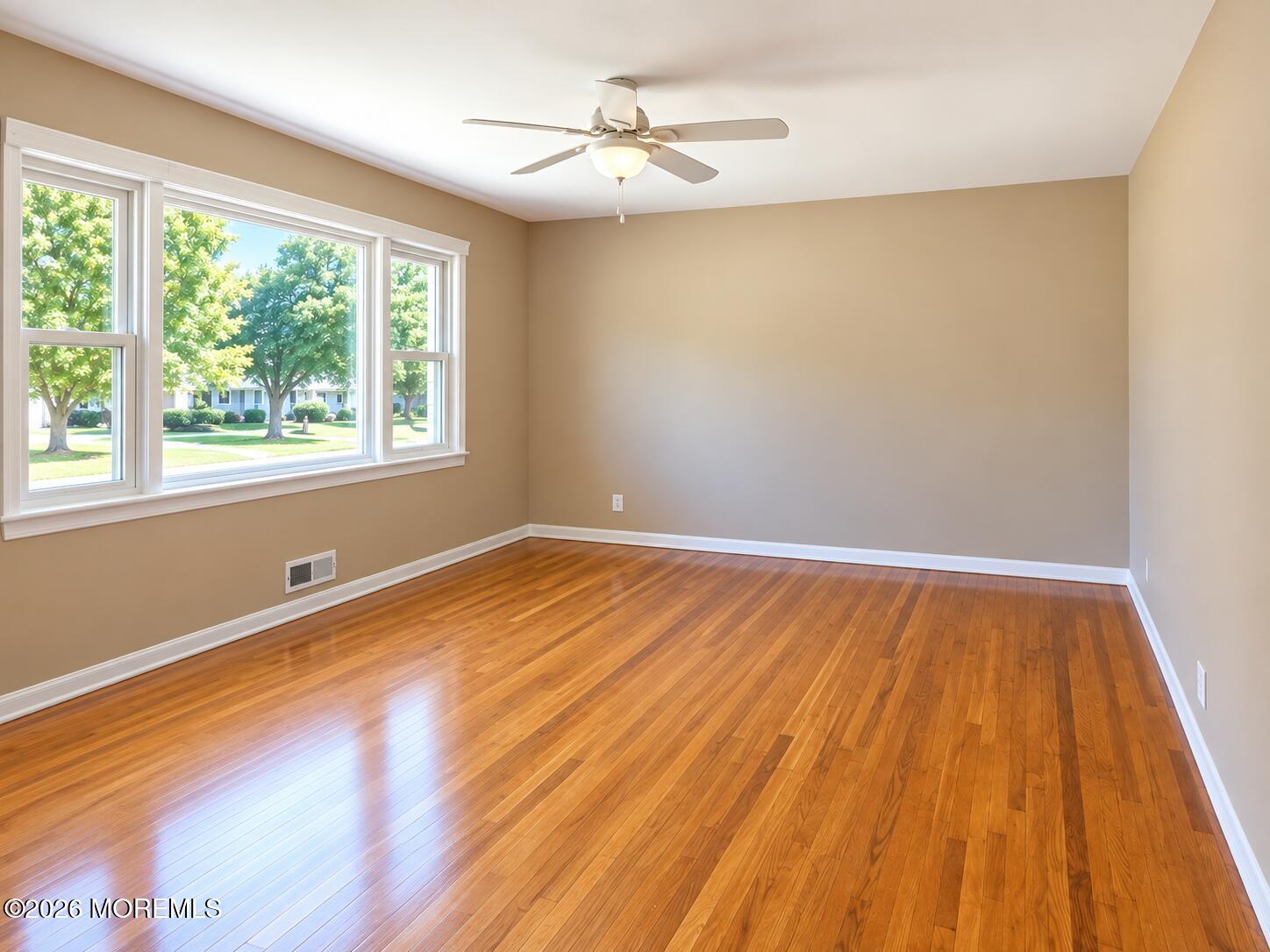 28 Woodside Drive Howell NJ 07731