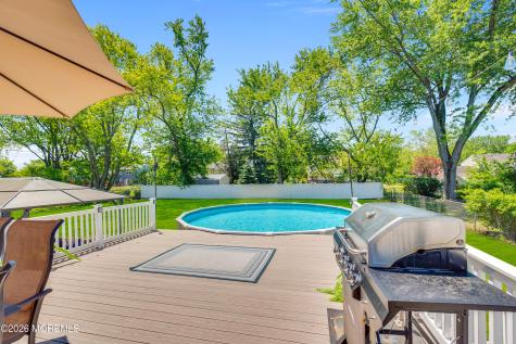 17 Eliot Road Manalapan NJ 07726