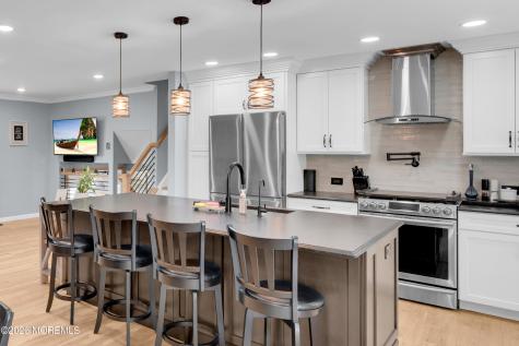 17 Eliot Road Manalapan NJ 07726