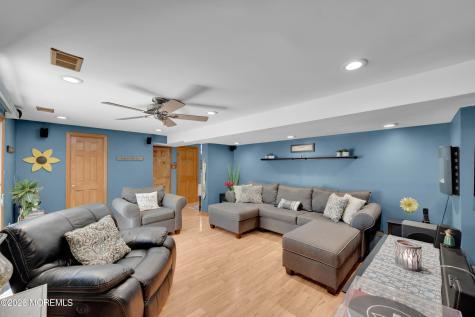 17 Eliot Road Manalapan NJ 07726