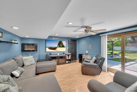 17 Eliot Road Manalapan NJ 07726