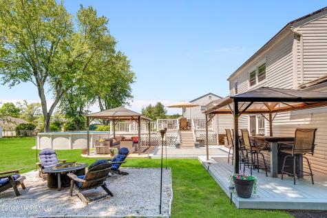 17 Eliot Road Manalapan NJ 07726