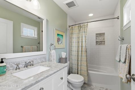 136 W End Avenue Island Heights NJ 08732
