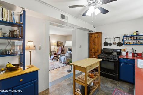 12 Pine Drive Roosevelt NJ 08555
