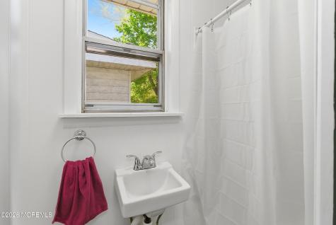 12 Pine Drive Roosevelt NJ 08555