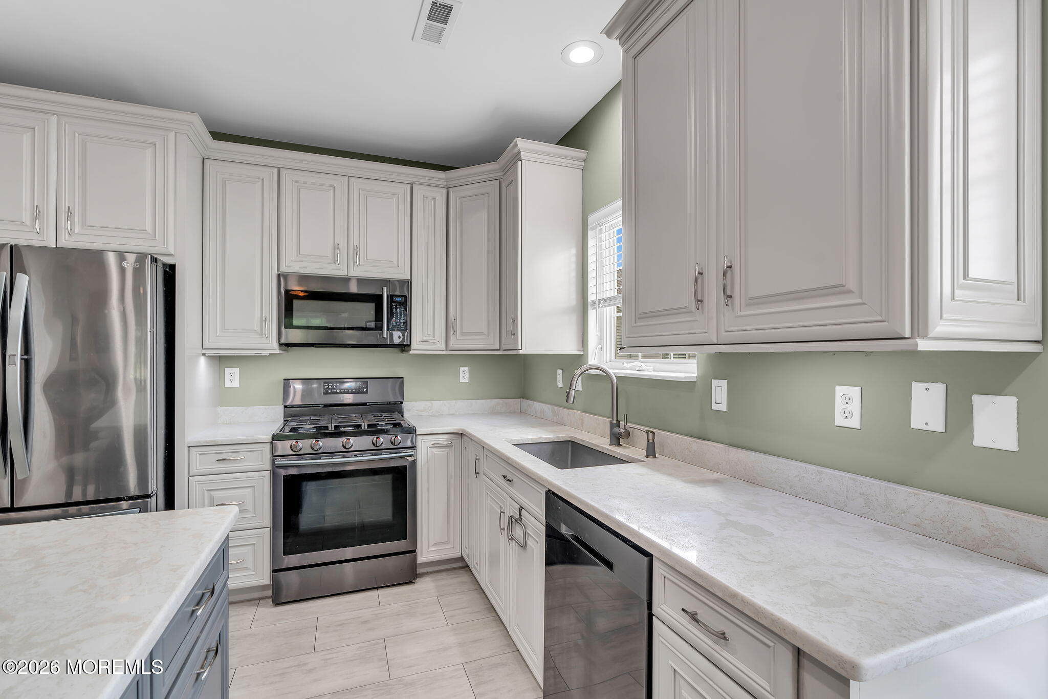 30 Arcadia Drive Manchester NJ 08759