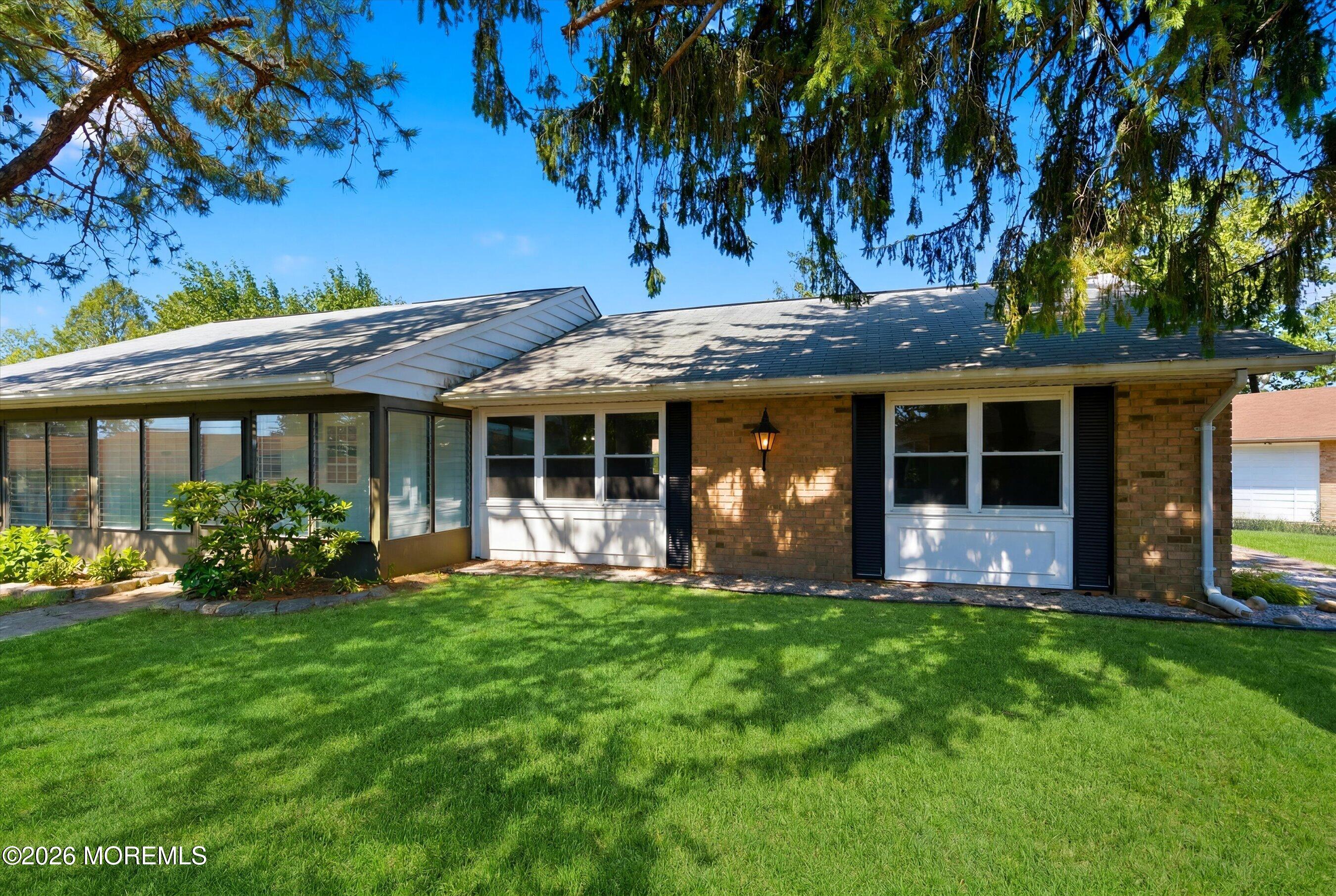 44 Buckingham Drive Manchester NJ 08759