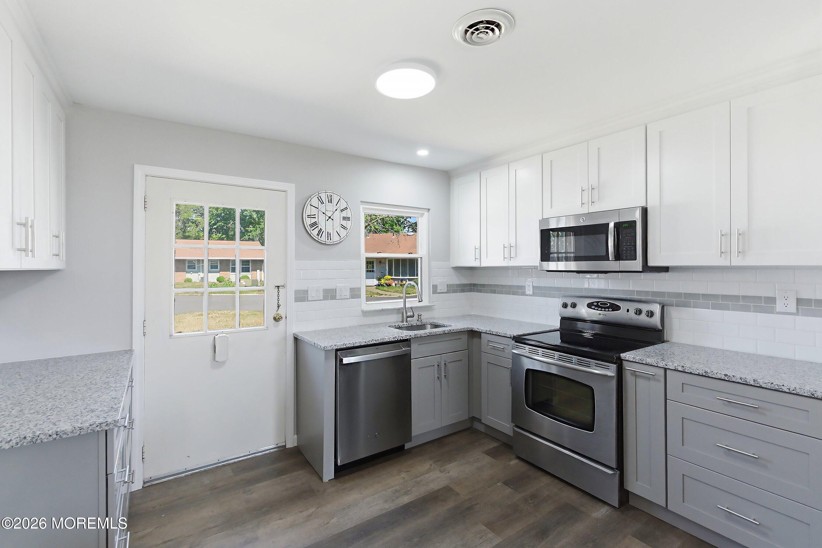 44 Buckingham Drive Manchester NJ 08759