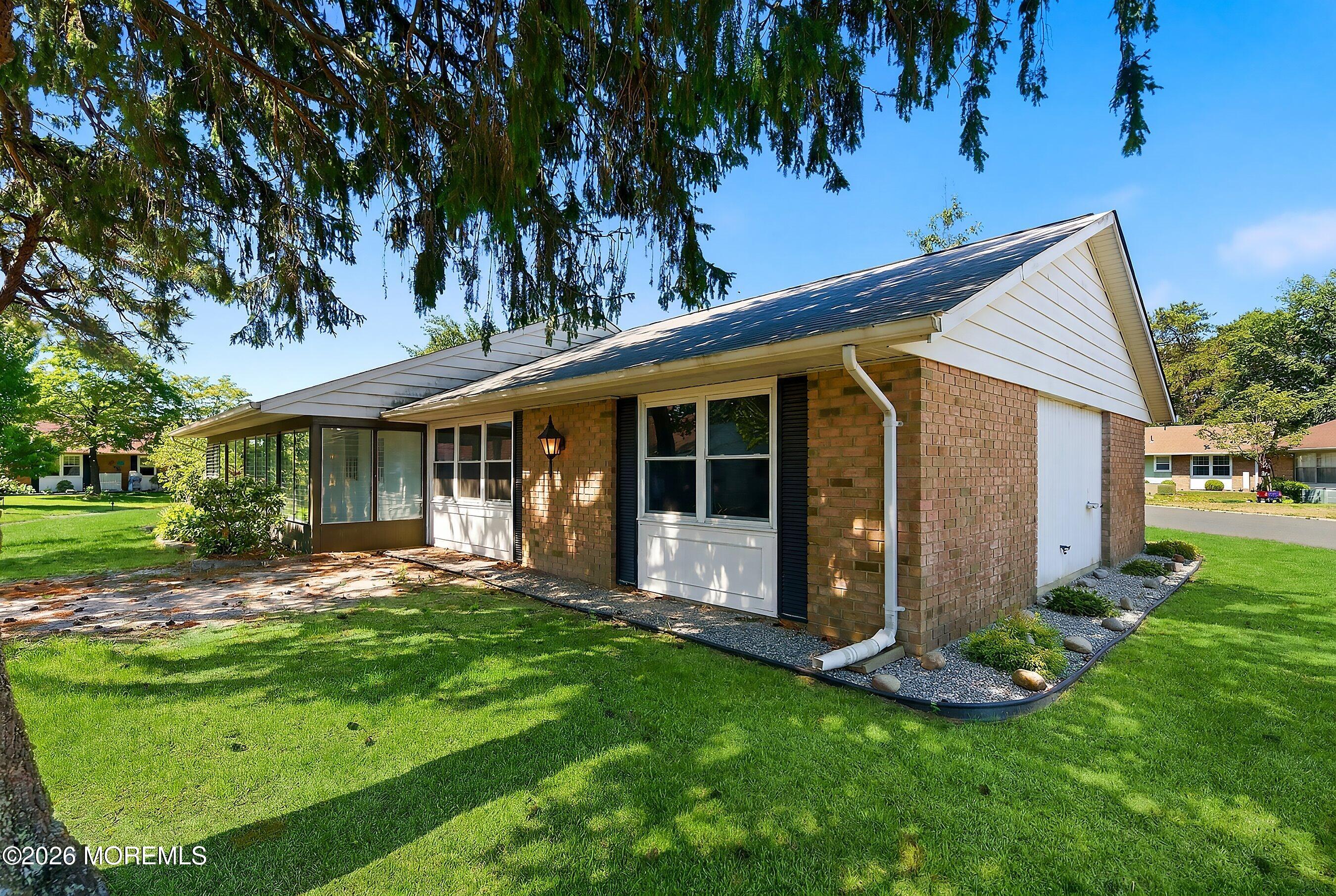 44 Buckingham Drive Manchester NJ 08759
