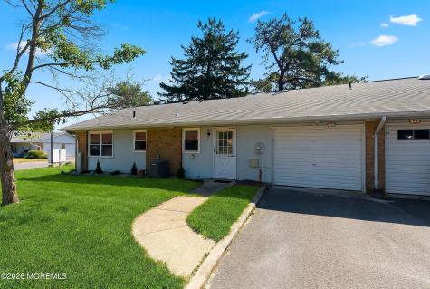 44 Buckingham Drive Manchester NJ 08759