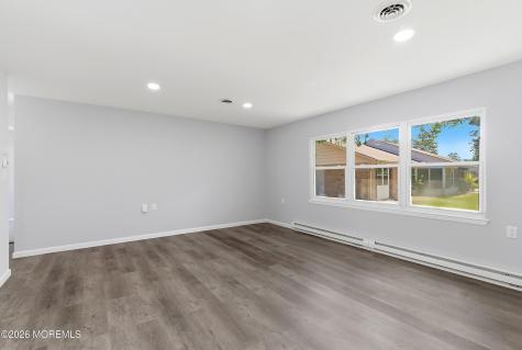 44 Buckingham Drive Manchester NJ 08759