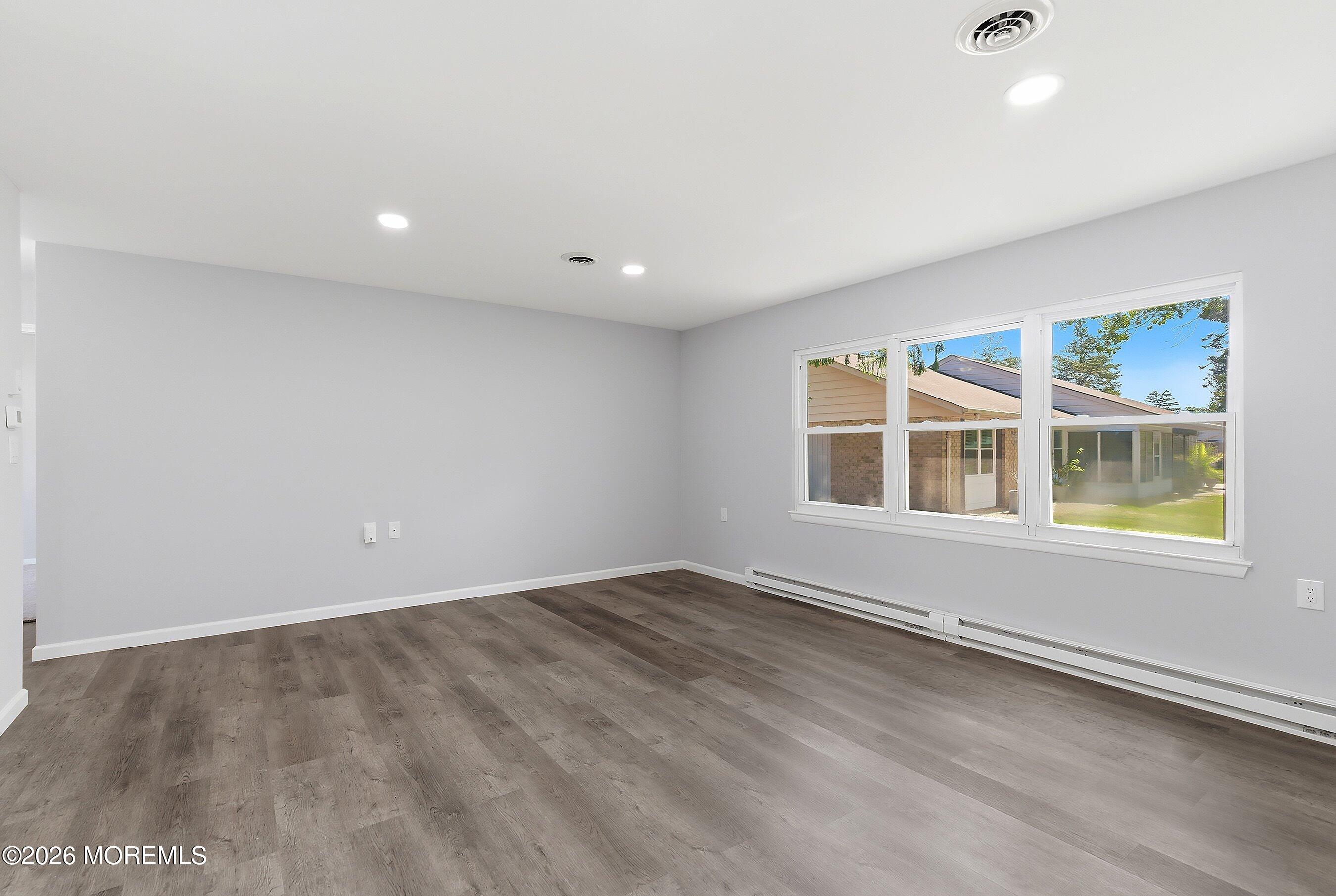 44 Buckingham Drive Manchester NJ 08759