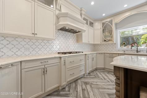 6 Jayhawk Way Holmdel NJ 07733