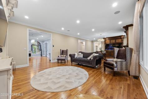 6 Jayhawk Way Holmdel NJ 07733