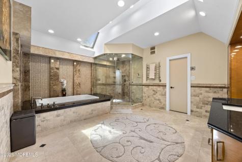 6 Jayhawk Way Holmdel NJ 07733