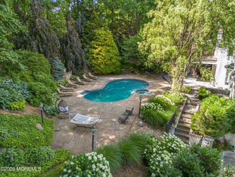 6 Jayhawk Way Holmdel NJ 07733