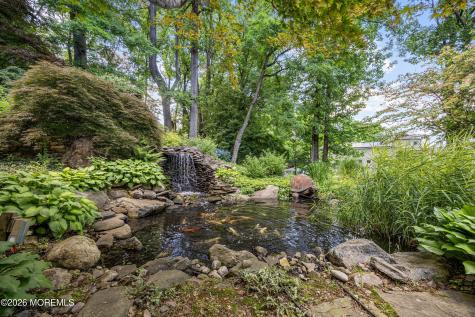 6 Jayhawk Way Holmdel NJ 07733