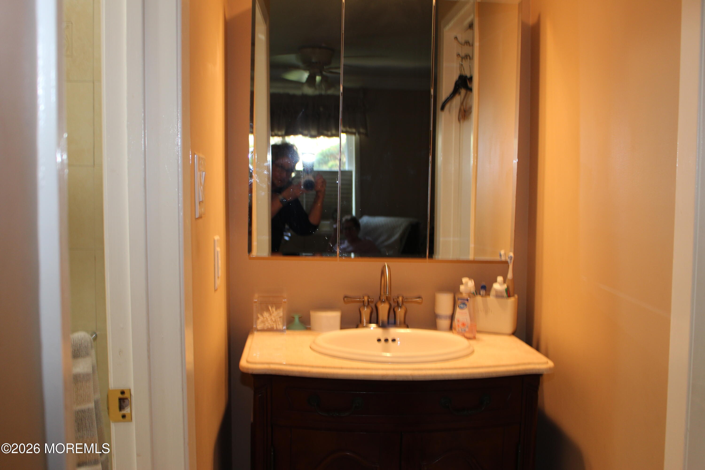 73 Overlook Way Manalapan NJ 07726