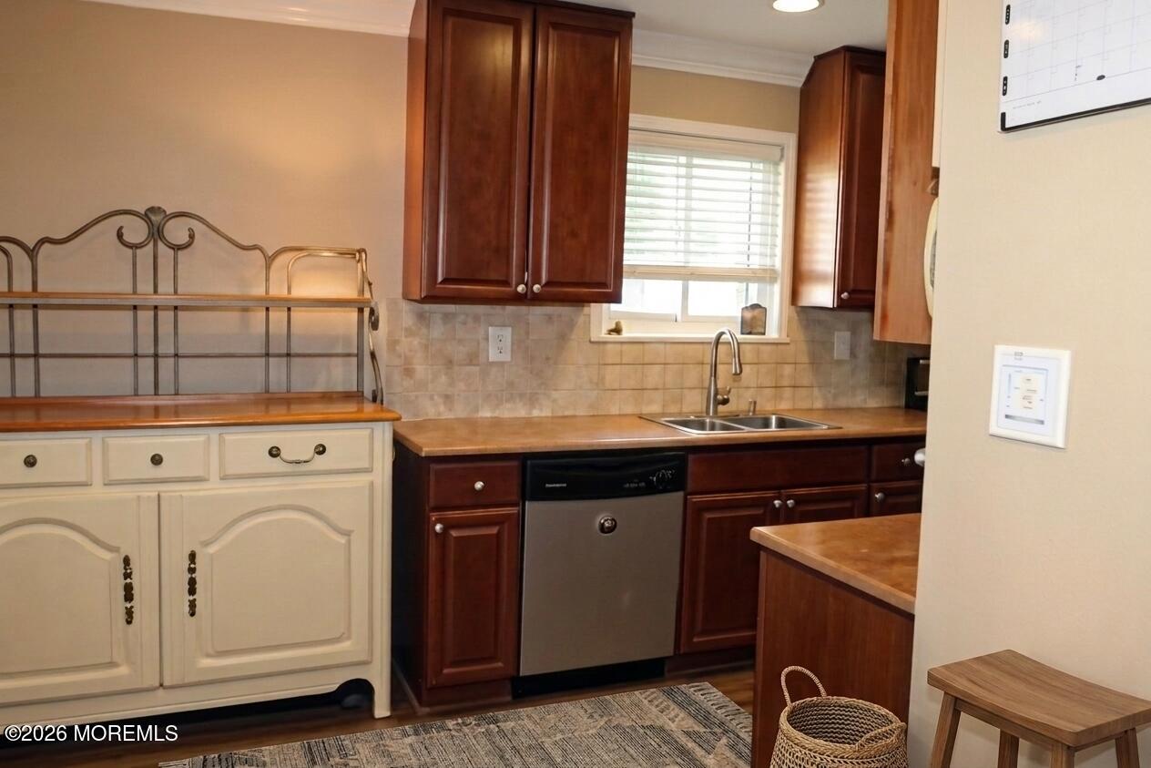 73 Overlook Way Manalapan NJ 07726