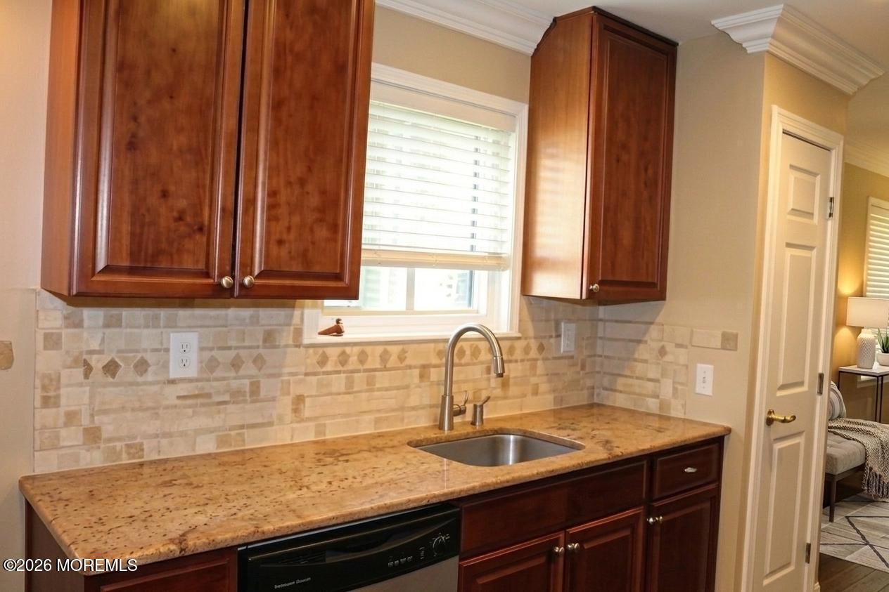 73 Overlook Way Manalapan NJ 07726
