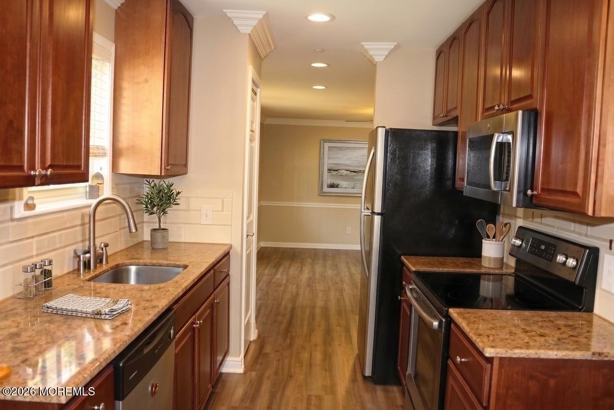 73 Overlook Way Manalapan NJ 07726
