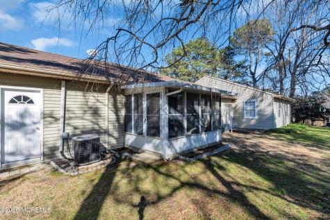 16B Amesbury Road Whiting NJ 08759