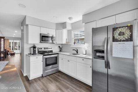 16B Amesbury Road Whiting NJ 08759