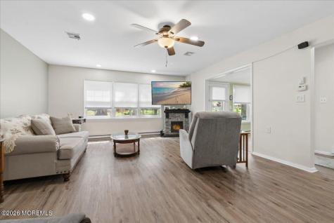 581 Lake Point Drive Lakewood NJ 08701