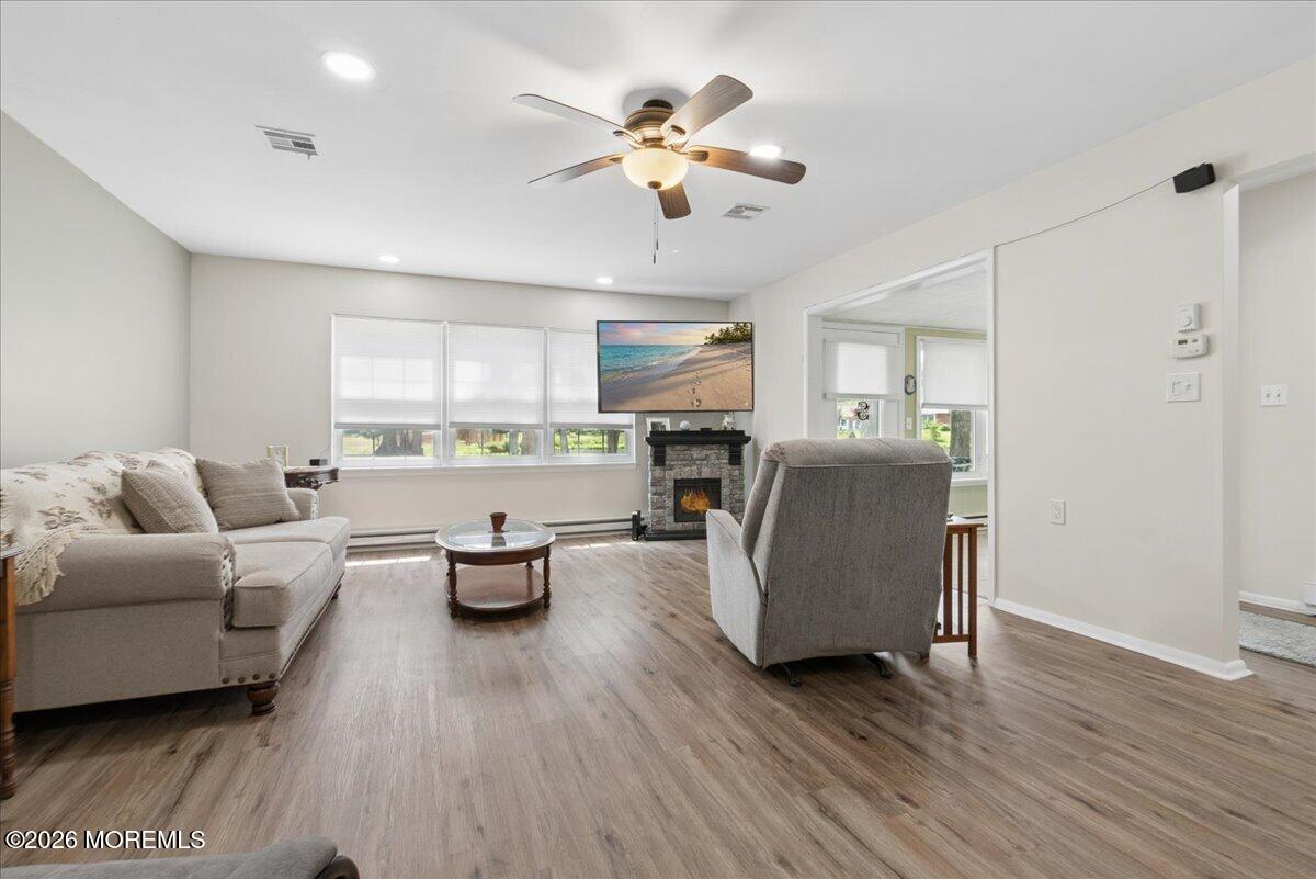 581 Lake Point Drive Lakewood NJ 08701