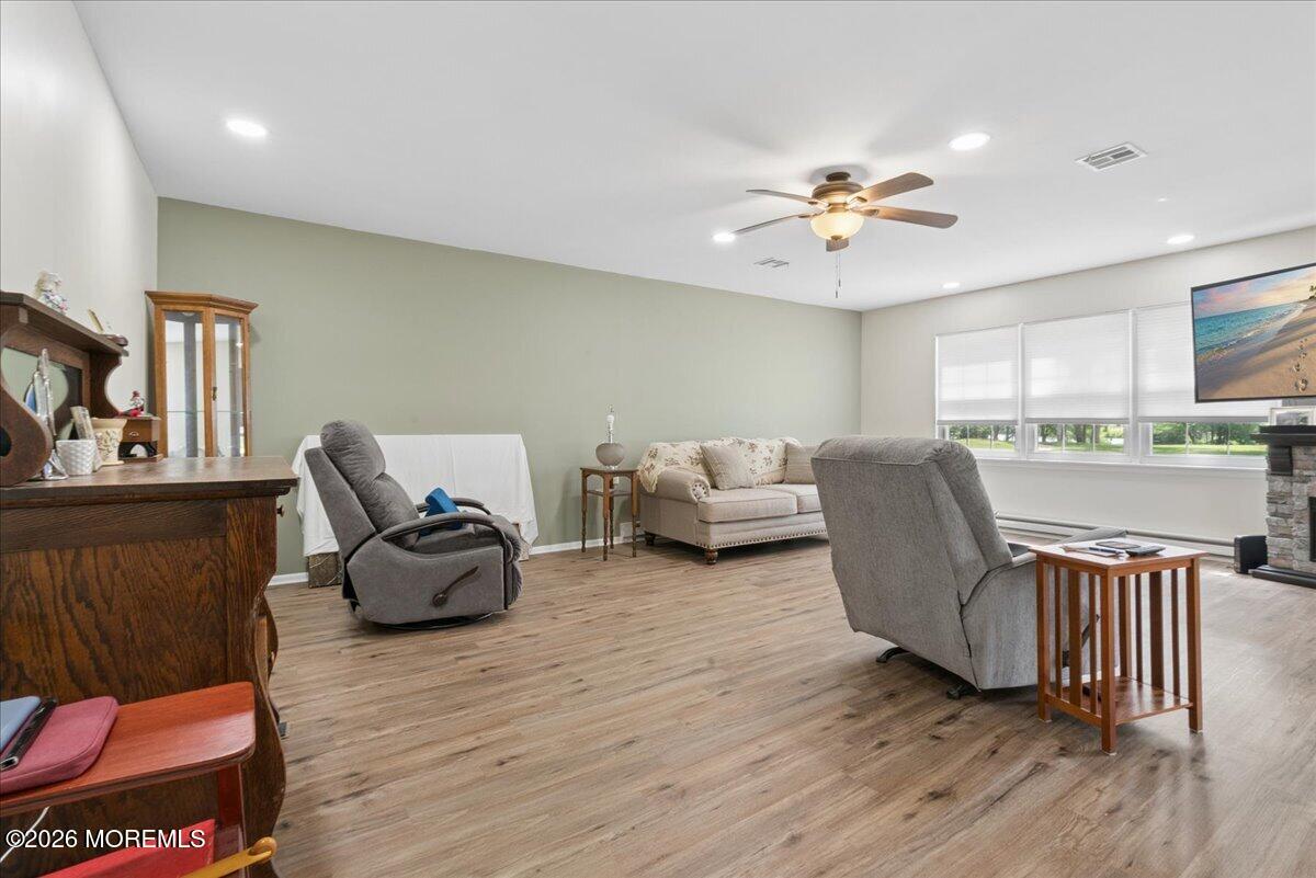 581 Lake Point Drive Lakewood NJ 08701