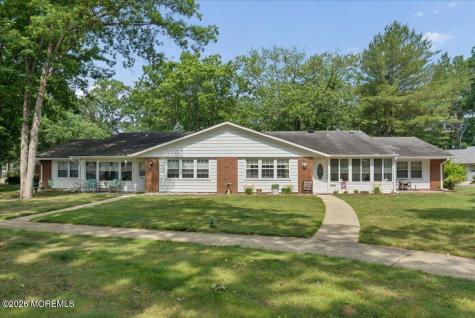581 Lake Point Drive Lakewood NJ 08701
