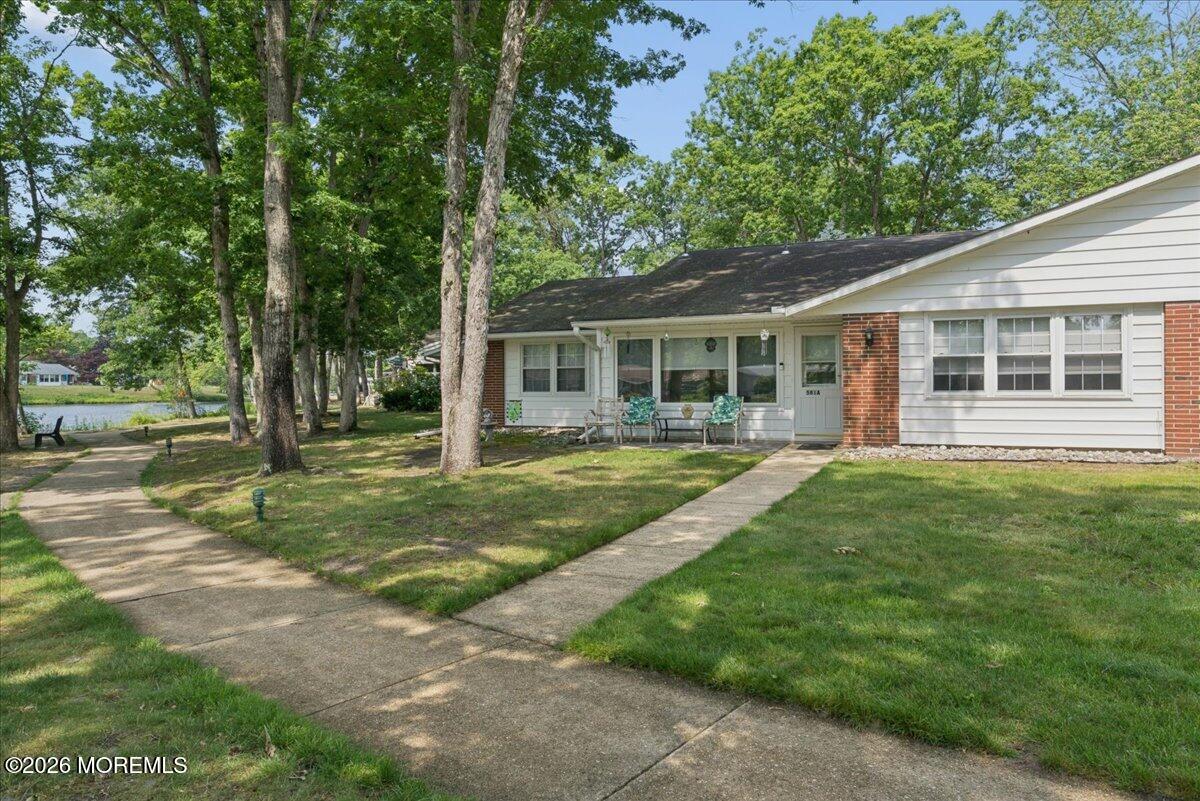 581 Lake Point Drive Lakewood NJ 08701