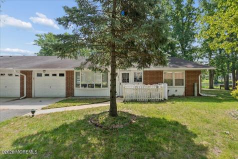 581 Lake Point Drive Lakewood NJ 08701