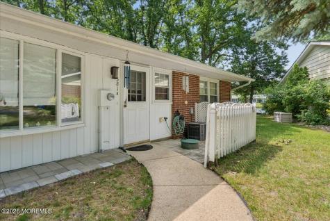 581 Lake Point Drive Lakewood NJ 08701