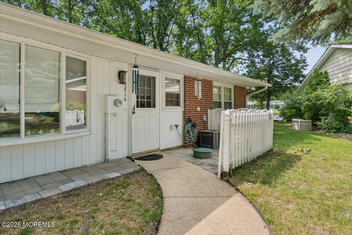 581 Lake Point Drive Lakewood NJ 08701