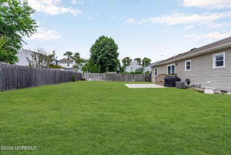 1516 Mizzen Avenue Beachwood NJ 08722