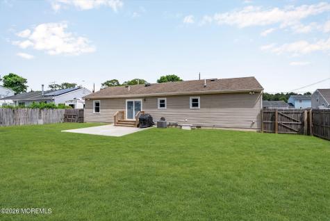 1516 Mizzen Avenue Beachwood NJ 08722