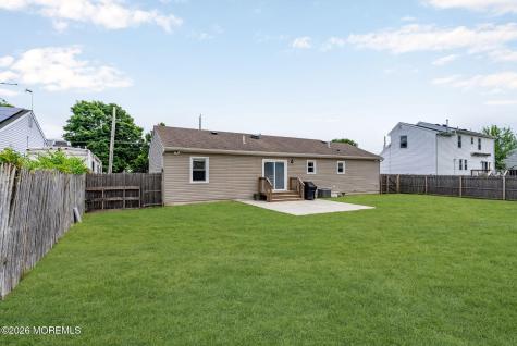 1516 Mizzen Avenue Beachwood NJ 08722