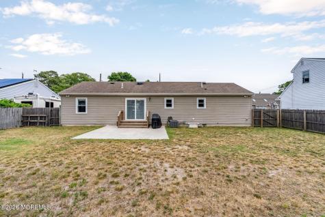 1516 Mizzen Avenue Beachwood NJ 08722