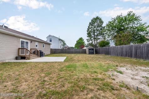 1516 Mizzen Avenue Beachwood NJ 08722