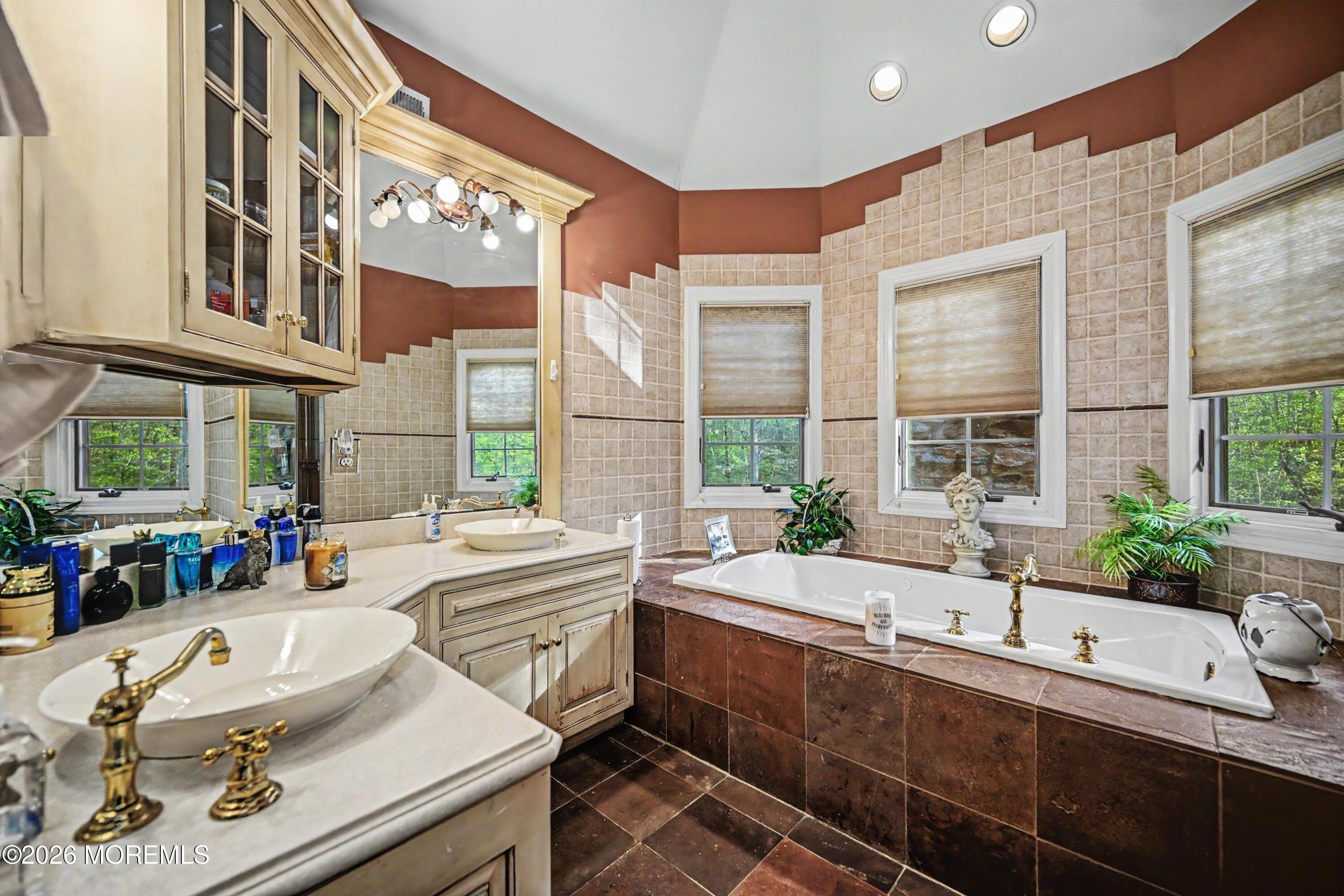 6 Carousel Court Millstone NJ 08510