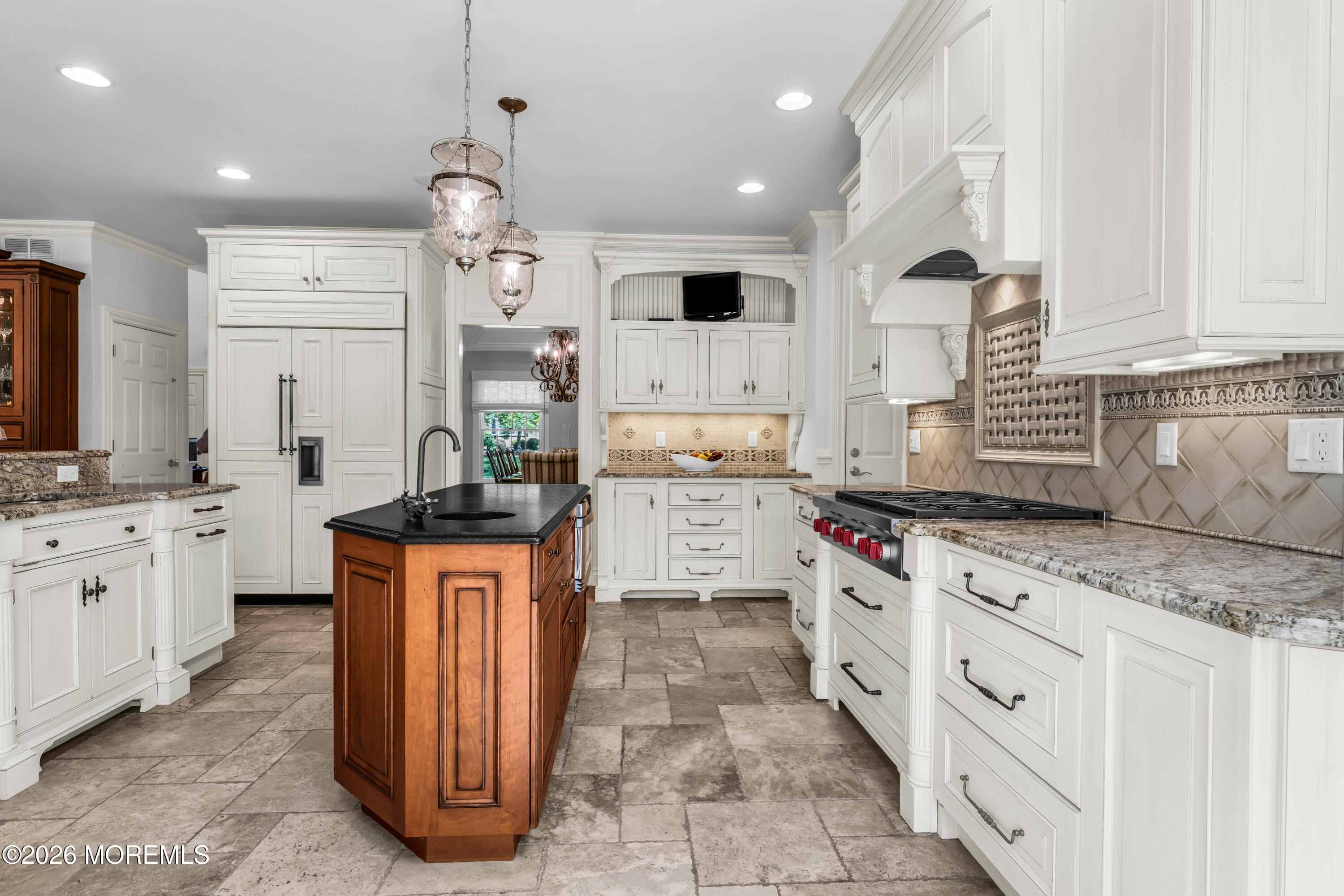 2 Falcon Ridge Circle Holmdel NJ 07733